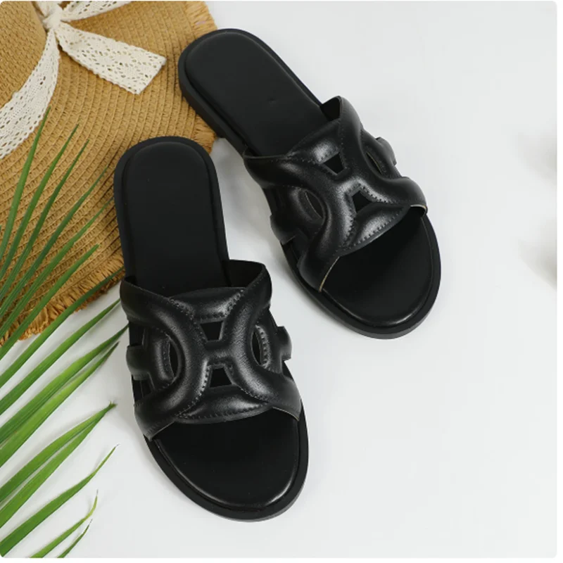 

2026 Fashionable versatile slip-on soft-soled outdoor flat non-slip and wear-resistant sandals for women