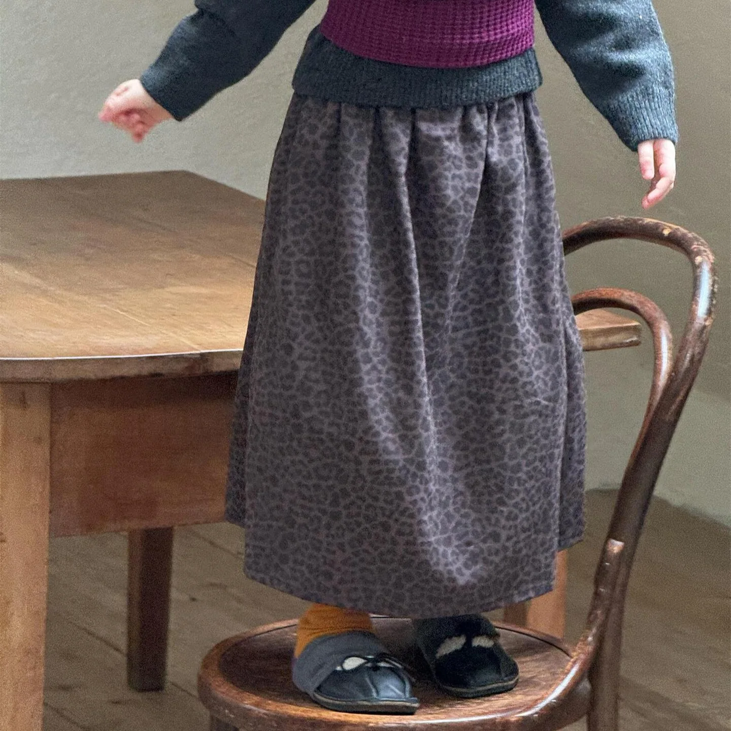 

Korean Children's Clothing 2025 Winter New Girls' Skirt Leopard Print Cotton and Velvet Half Skirt Casual Half Skirt