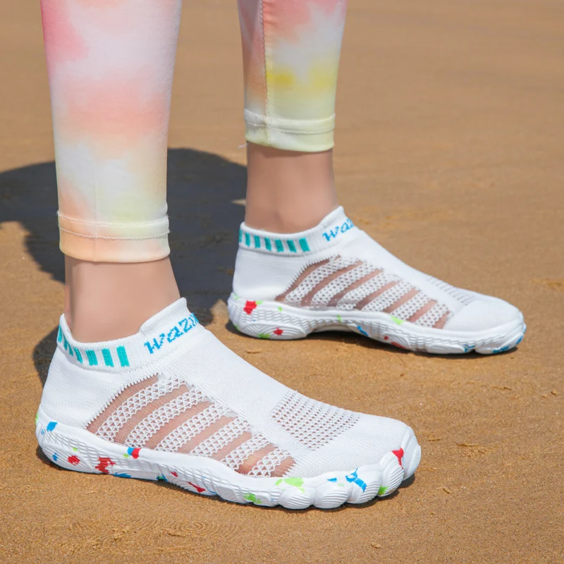 Summer Water Shoes For Men Women Mesh Sneakers Comfortable Breathable Barefoot Shoes Unisex Outdoor Beach Shoes Men's Aqua Shoes