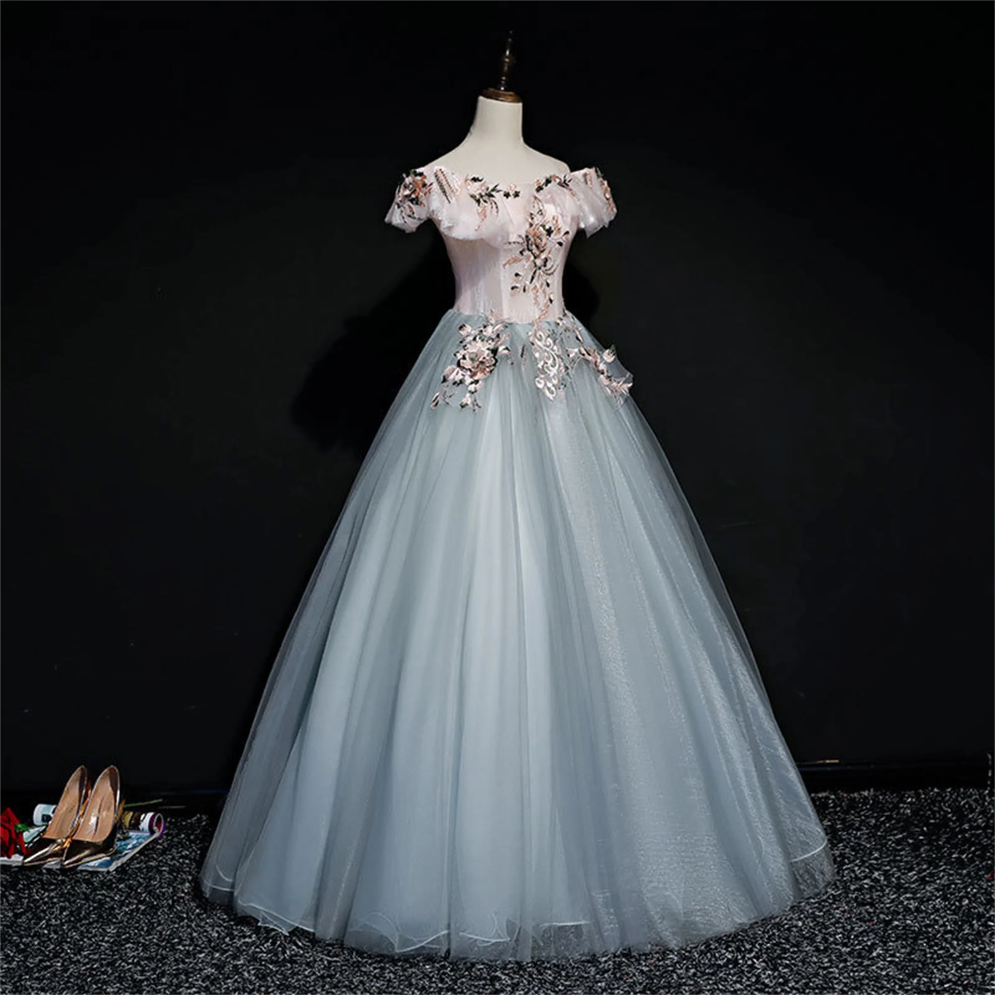 JEHETH Elegant Banquet Evening Dress Tulle Appliques Quinceanera Dresses Contrast-Color Pleat Boat Neck Fairy Princess Ball Gow