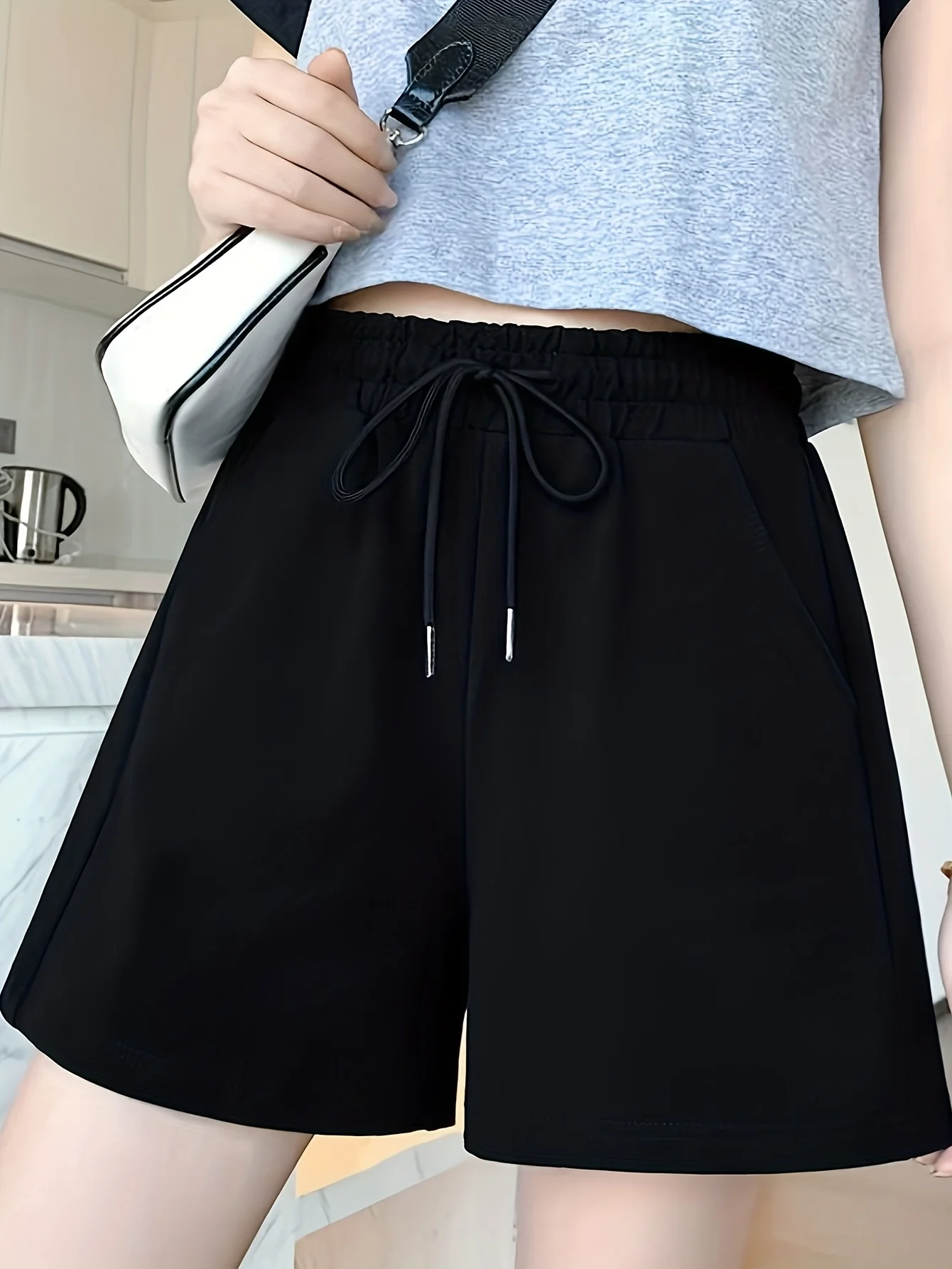 Women's Summer Solid Color Casual Shorts Elastic Waistband Sweat-wicking and Breathable Suitable for Sports Running and Fitness