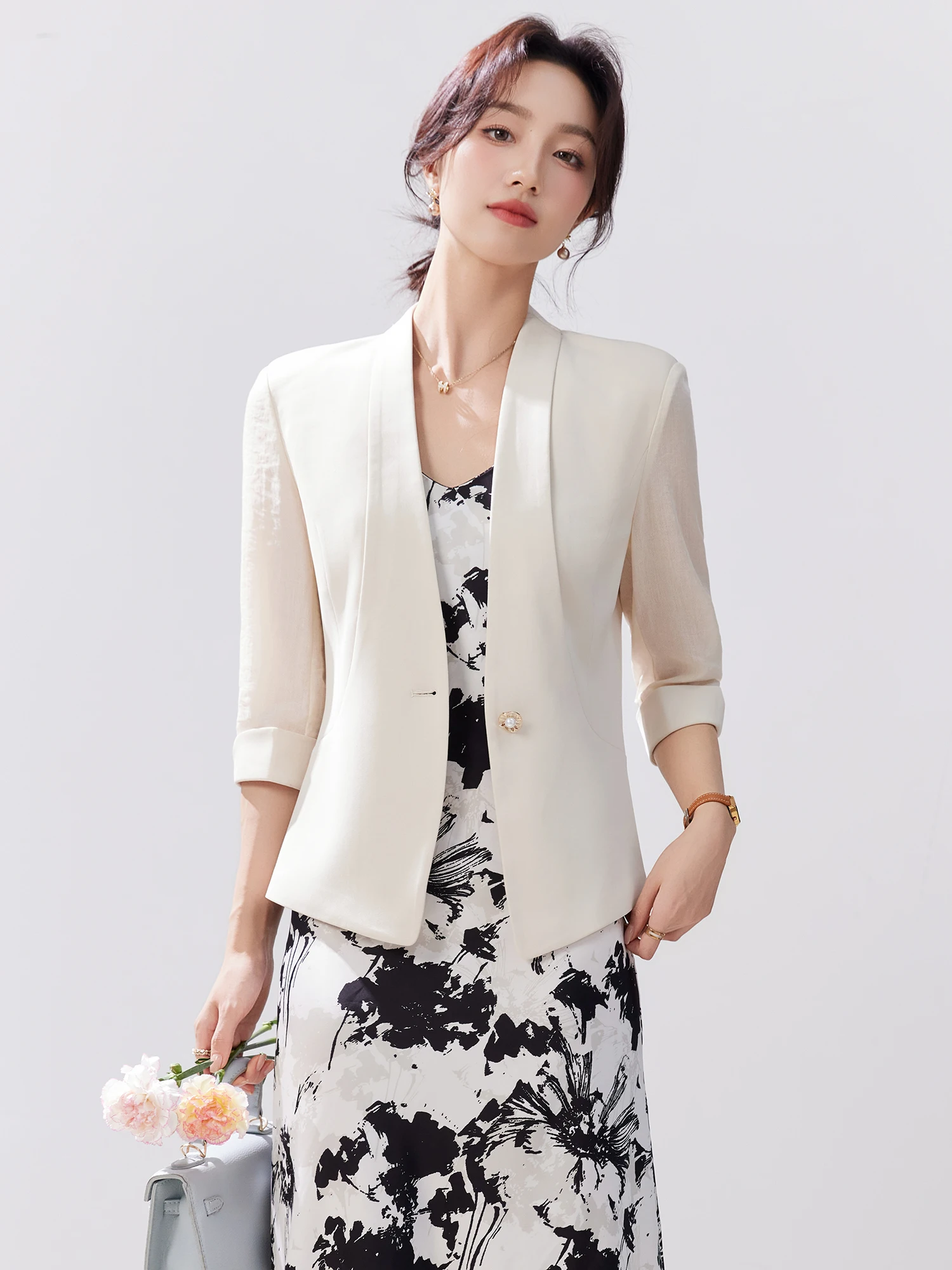 2026 Women's Slim Fit Suit Jacket Seven Sleeve No Collar Commute High-End Feeling Personality Small Size One Button