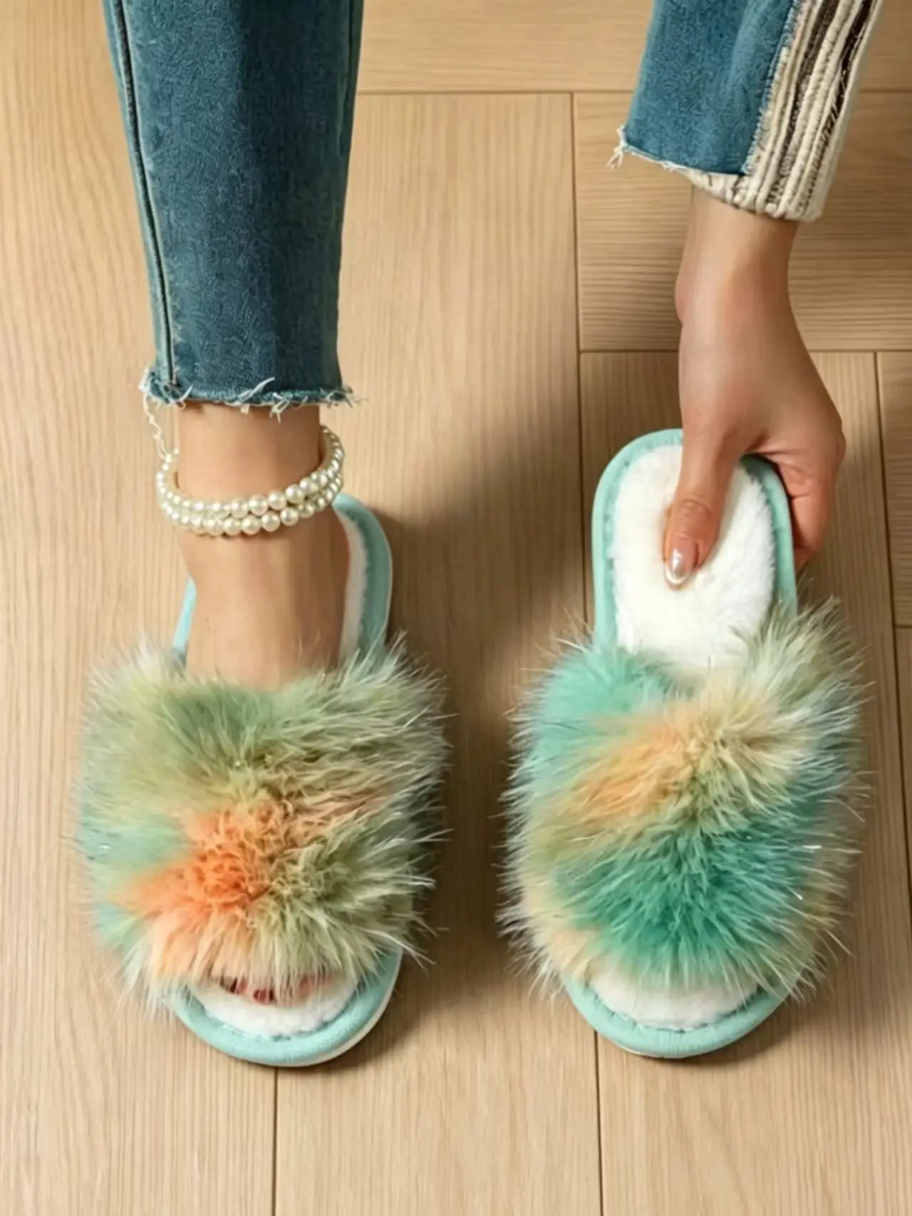 

Women's All-Season Open-Toe Home Cotton Slippers, Gradient Pink Plush One-Strap Style, Soft-Soled Non-Slip Breathable Furry Slippers