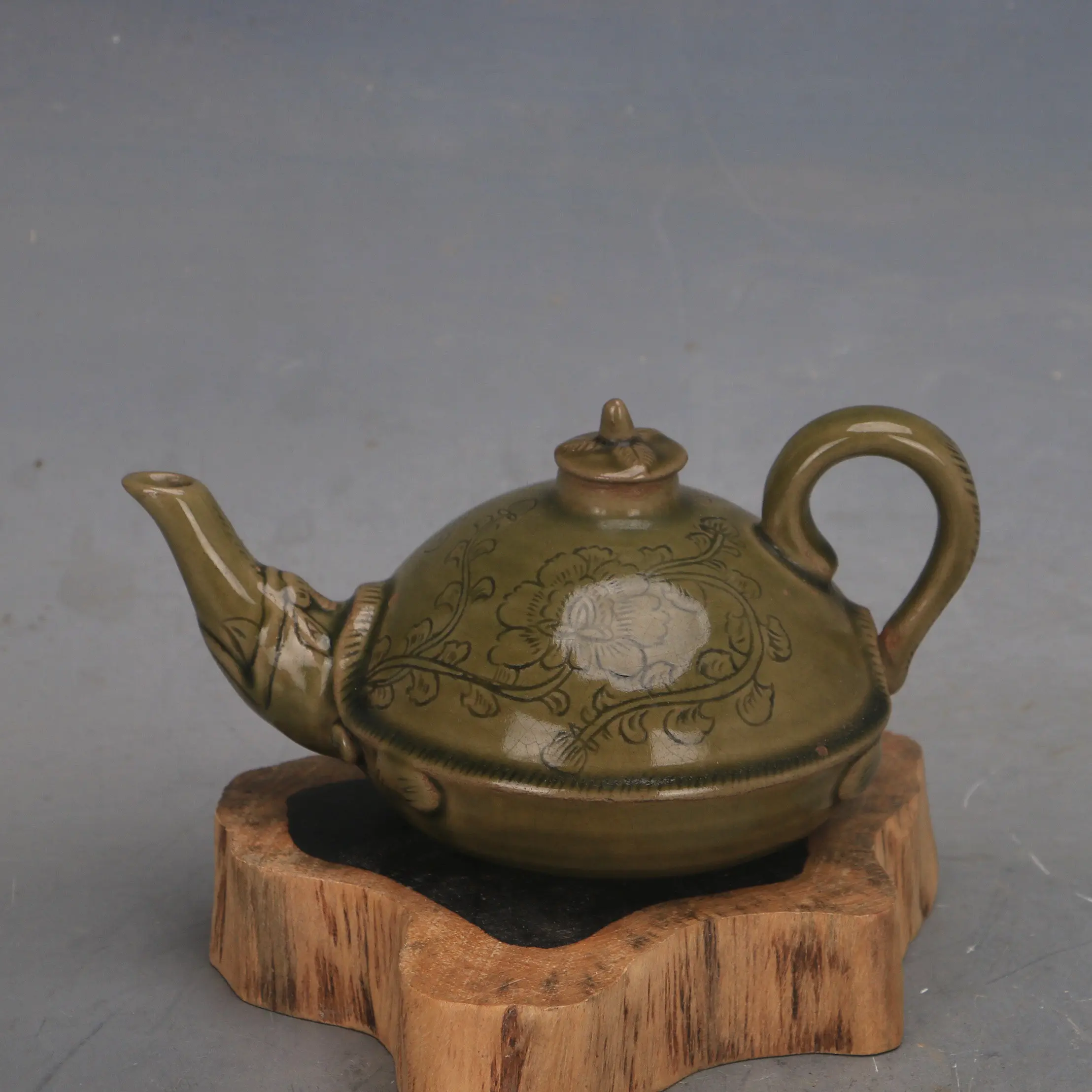 Tang Yue Kiln Secret Color Glaze Carved Flower Ewer Reproduction Porcelain Home Decor Collectible Ornament