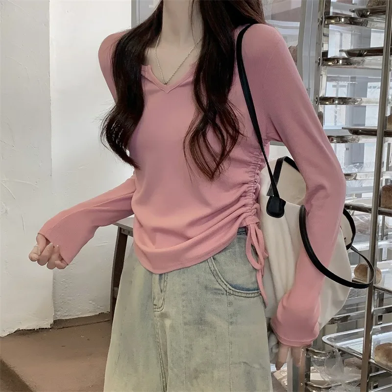تي شيرت رفيع بأكمام طويلة ورقبة على شكل حرف V للنساء في الخريف، قميص علوي قصير أنيق ونحيف