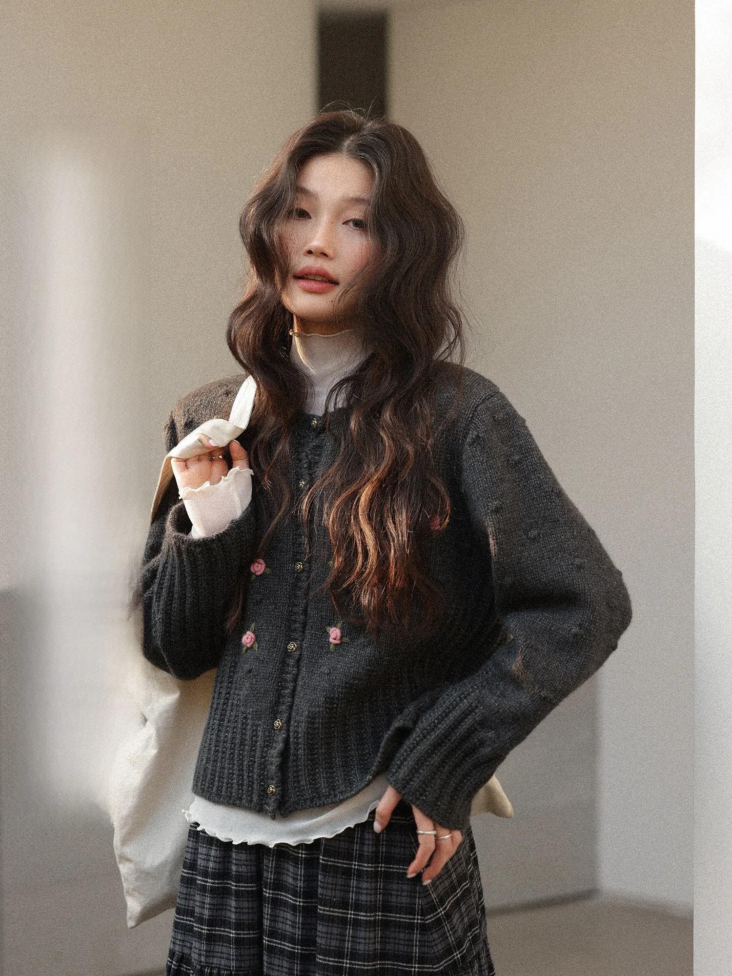 

Шерстяной утепленный женский кардиган с 3D цветочным декором, зимний, модный, в корейском стиле, повседневный, свободного кроя