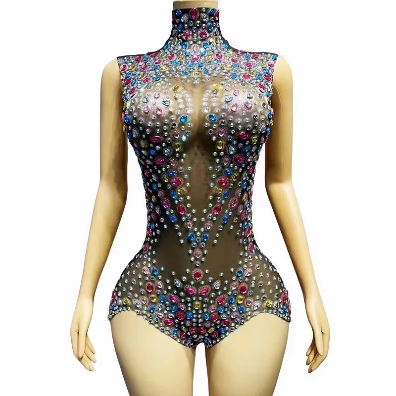 بدلة نسائية مرصعة بأحجار الراين الملونة اللامعة، زي رقص شبكي شفاف مثير لملابس المسرح للراقصة المغنية