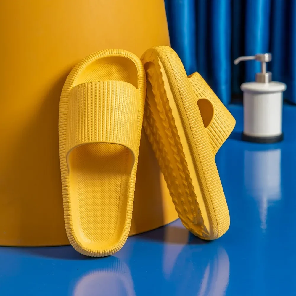 Home Use Simple Designed House Slippers EVA Anti-Slip Shoes with Extra Soft Comfortable Slippers Casual Slippers for Outdoors