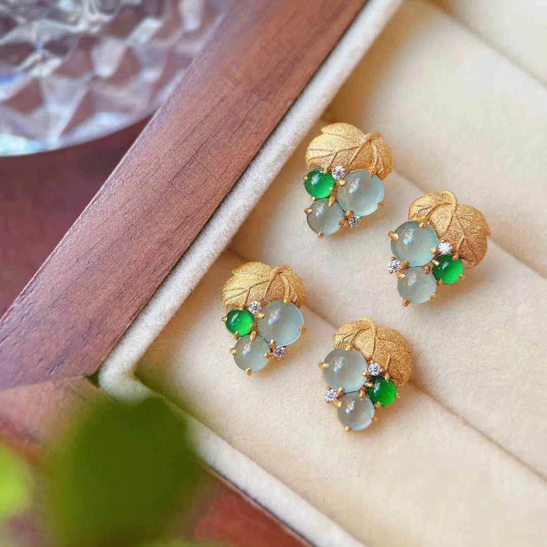 Fresh natural ice seed chalcedony small grape earrings for women retro round bead green earings stud classic and fine jewelry