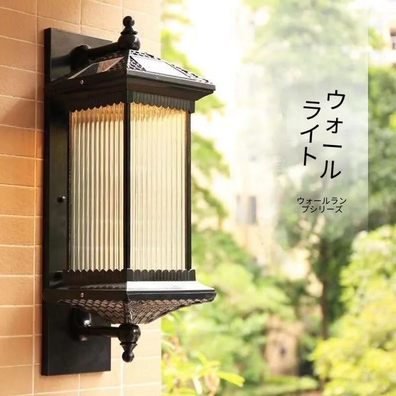 Chinese Vintage Metal Solar Waterproof LED Wall Light Outdoor Balcony Garden Villa Home Decor Novelty New Energy Saving