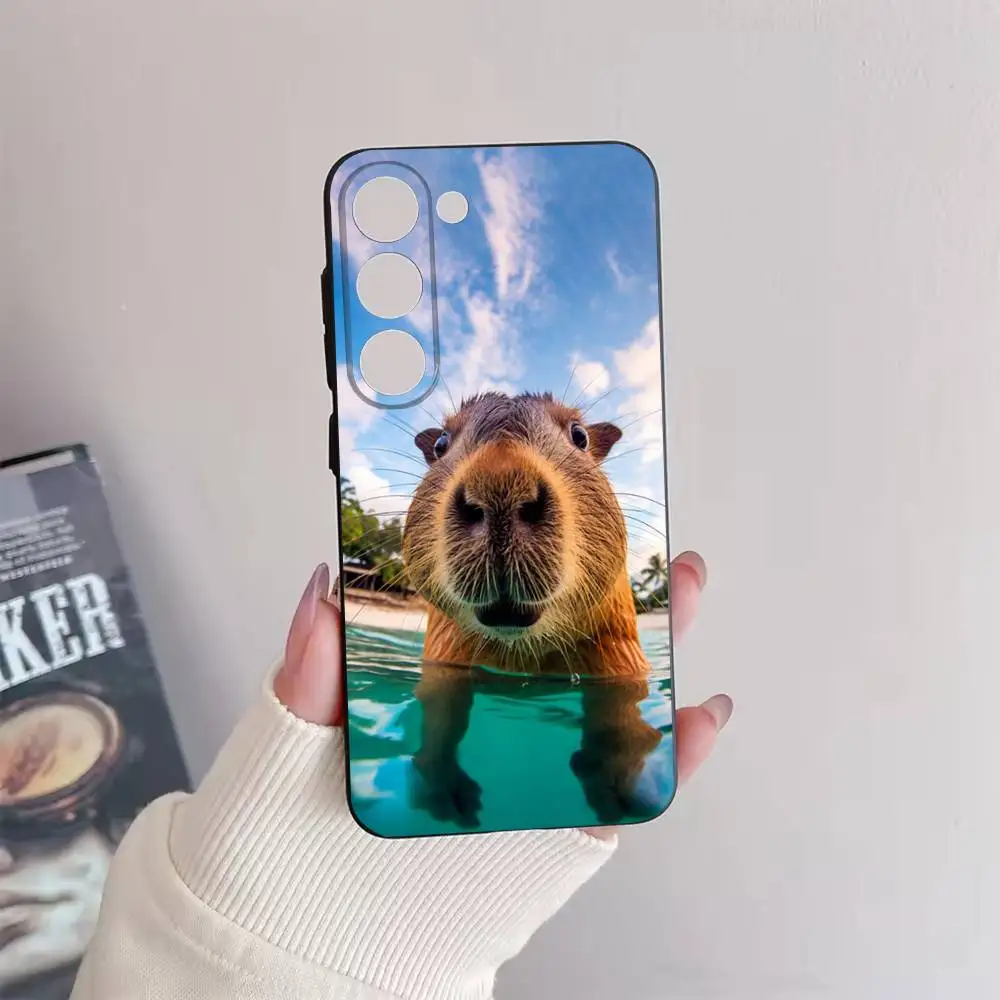 Engraçado bonito animal de estimação capivara caso de telefone para samsung galaxy a73,72,51,53,52,71,22,5g, nota, j7,8,9 capa preta macia