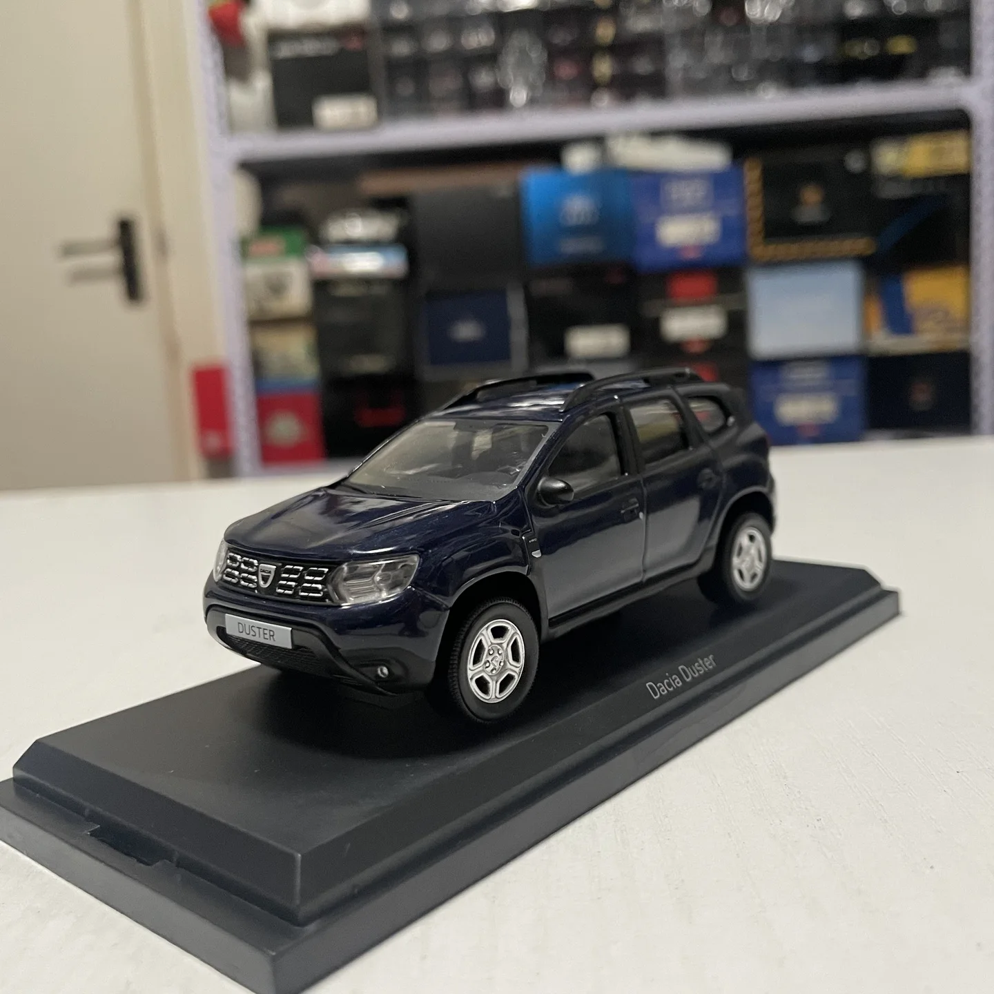 norev-1-43-scale-diecast-alloy-dacia-duster-2018-suv-toys-cars-model-classics-nostalgia-adult-gifts-souvenir-static-display
