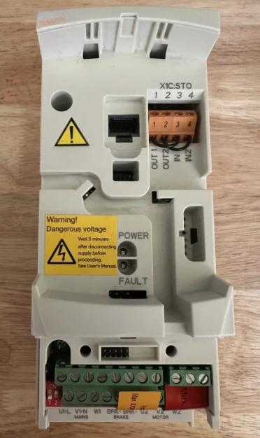 

Абсолютно новый преобразователь частоты ACS355-03U-05A6-4, ACS355-03U-15A6-4, ACS355-03U-02A4-4, оригинальный. Быстрая доставка.