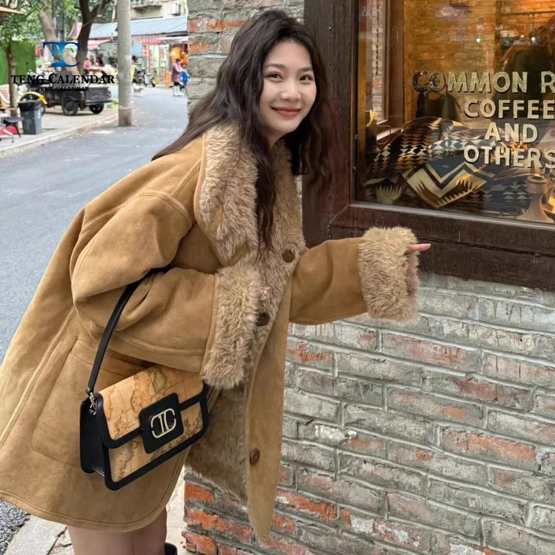 

Wear Faux Fur on Both Sides, Medium To Long Thick and Warm Lamb Fur Integrated Motorcycle Suit, Women's 2025 Winter New Model