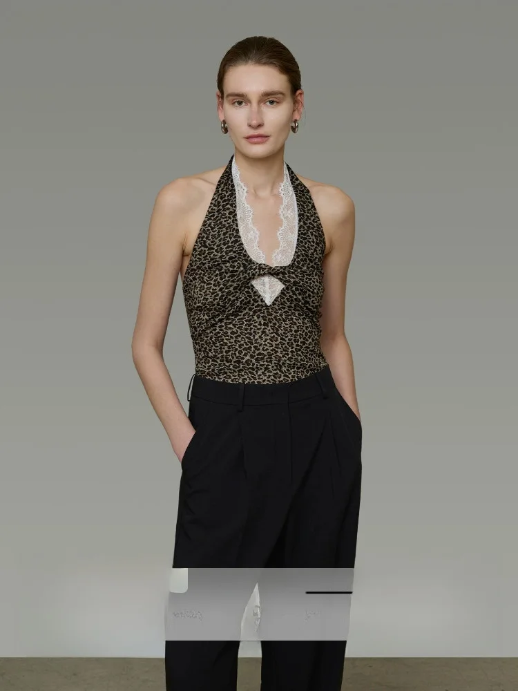 

UNSPOKEN Neck Hanging Lace Splice Slimming Women's Top Summer 2026 New Style Commute Style Polyester Fiber No Chest Pad