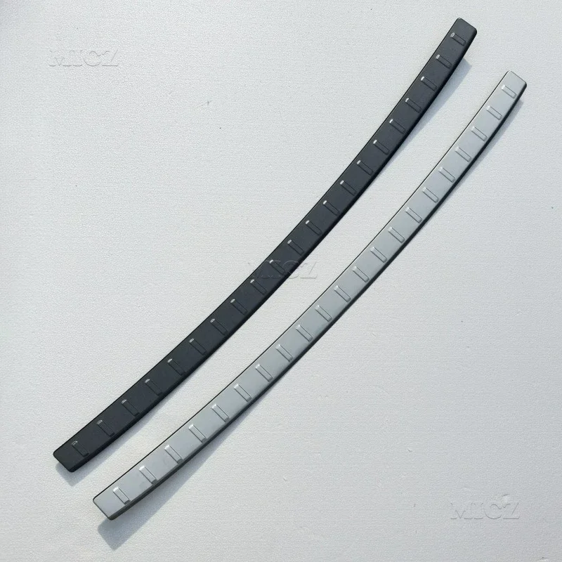 

For volvo xc60 car accessories 2018 - 2025 rear bumper protector sill trunk tread plate trim rear styling