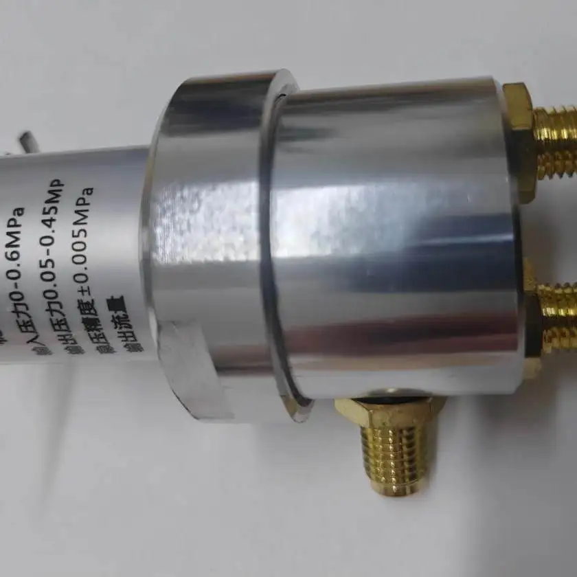 

Pressure regulator for gas chromatograph