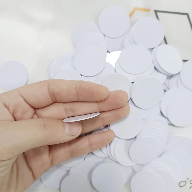 NFC NTAG215 Coin Tag 13.56MHz ISO/IEC14443A 25mm Waterproof PVC RFID Round Label Sticker with Adhesive Backing for Badge Access