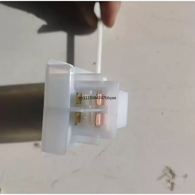 Suitable for Karcher K2 K3 K series car washing machine cleaning machine gun shutdown white micro-motion knob start switch