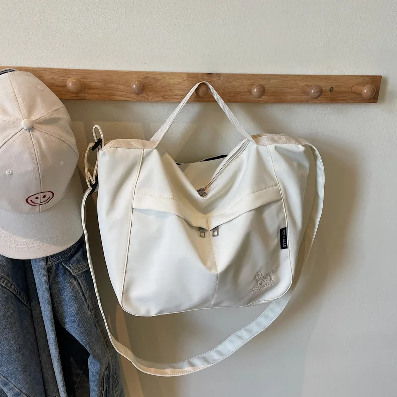 

New Lazy Wind Canvas Shoulder Bag for Girl 2026 Women's Fashion Casual Tote Bag Light Sports Large Capacity Crossbody Handbag