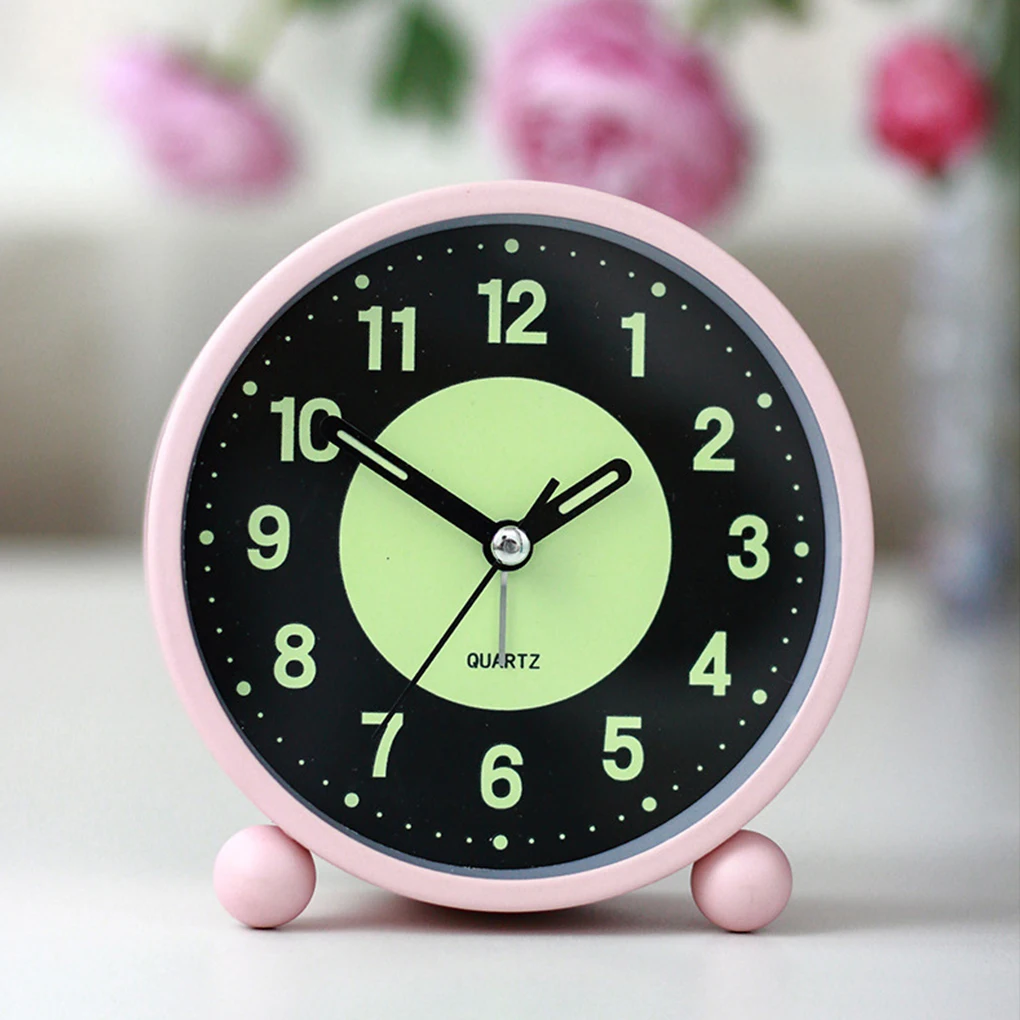 Glow-In-The-Dark Bedroom Clock Quiet Battery-Operated Non-Ticking Wake-Up Clock Modern Design Silent Clock For Bedroom