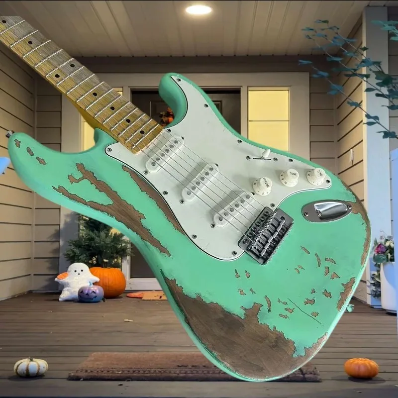 Green STQW Electric Guitar 3 Single Coil Pickups 6 Screw Synchronized Tremolo Bridge Crisp Bright Grainy Tone Blues Rock