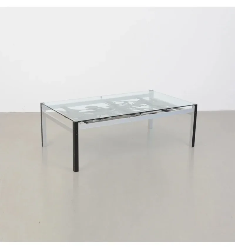 IJzeren kunst, glazen salontafel
