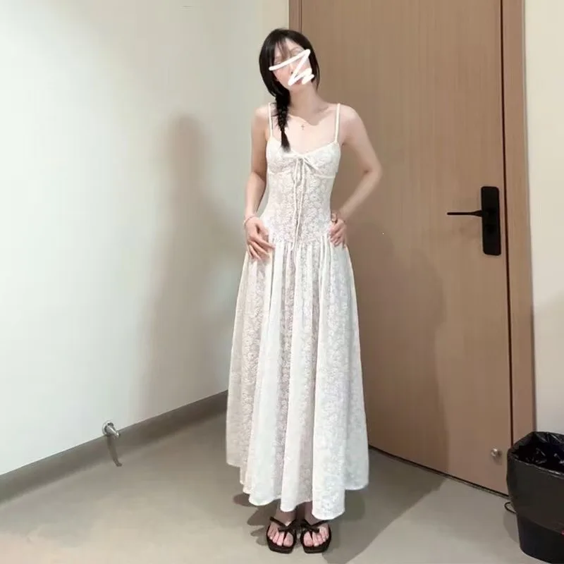 White Floral Print Halter Dress Women's Summer French Style Waist-Cinching Long Dress Gentle Pure Desire Style Polyester Fabric