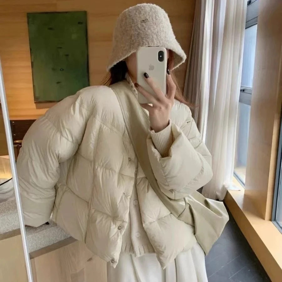 2025 Nieuwe Winter Pluizige Puffer Jas Vrouwen Dikker Warme Oversized Baseball Kraag 90% Witte Eendendons Korte Casual Jas