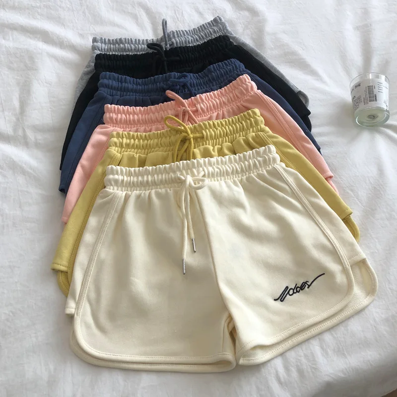 เอวสูงสบายๆขากว้างถักกางเกงขาสั้นผู้หญิงฤดูร้อนหลวมชุดนอนปักกางเกงสปอร์ต