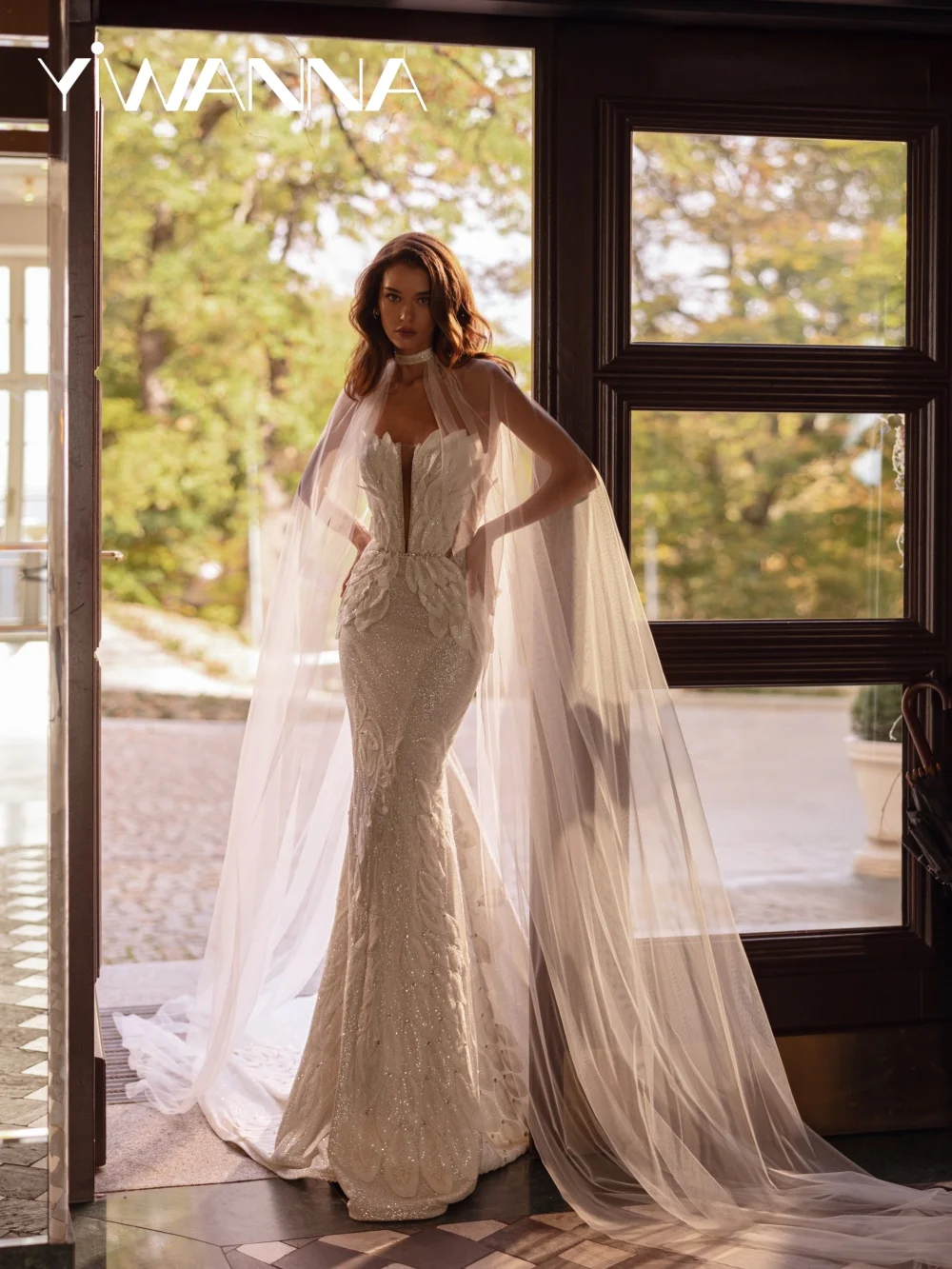 

Stunning Beaded 3D Leaf Wedding Dress With Cape Exquisite Backless Mermaid Bridal Gown New Customized Dreamy Dresses For Bride