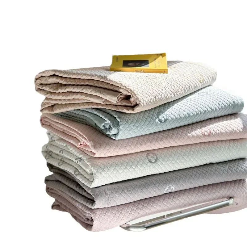 

New All Cotton Clover Thickened Bed Sheet, Multi functional Machine Washable Tatami, Pure Cotton Bed Cover