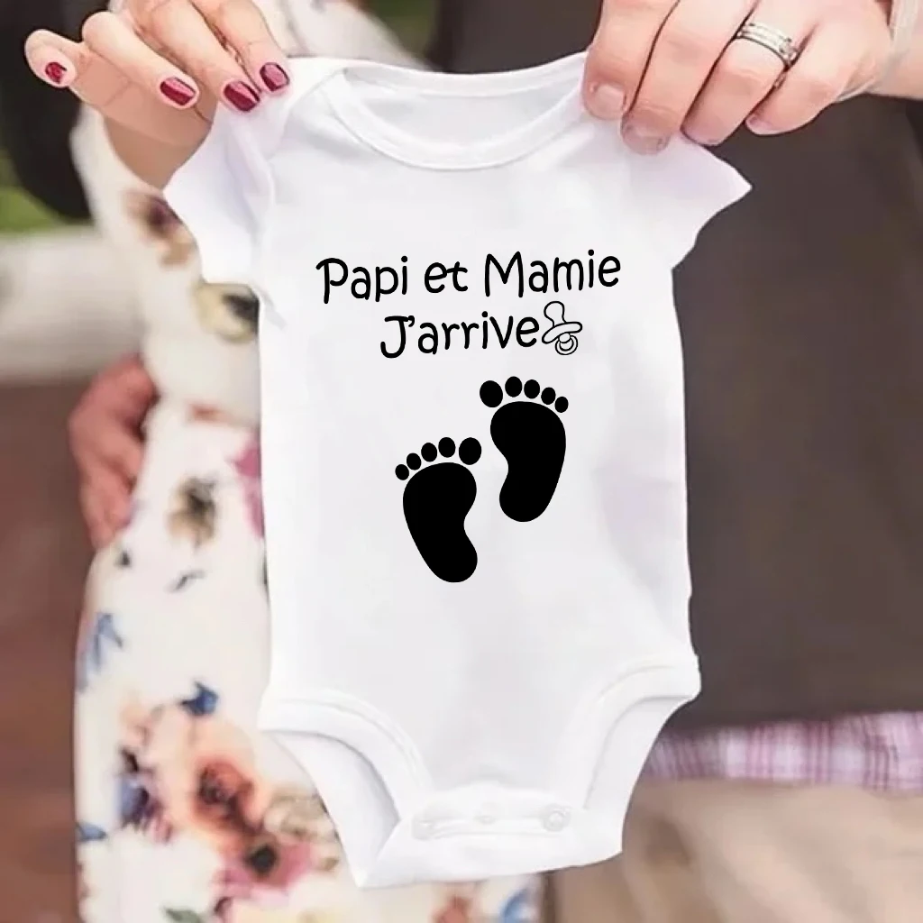 Grandpa and Grandma I'm Coming New Grandbaby Announcement Baby Romper Pregnancy Reveal Newborn Bodysuit Outfit Onesies