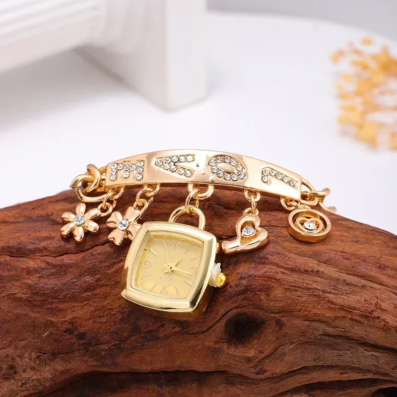 Women Watches with Letters Rhinestone Inlaid Chain Bracelet Flower Pendant Wrist Watch Ladies Dress Watches Gift Zegarek Damski
