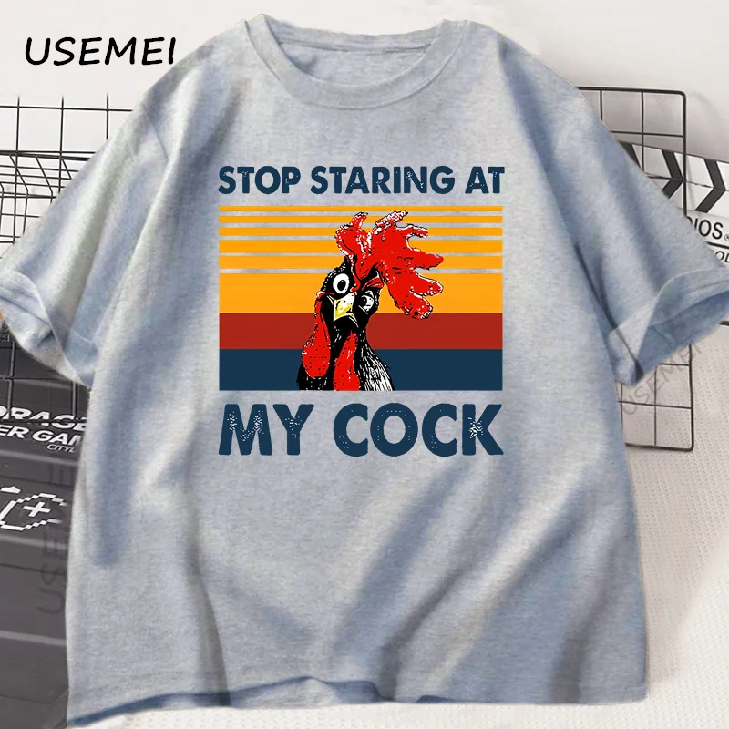 توقف عن التحديق في قضيبي تي شيرت مضحك الدجاج تي شيرت طباعة عادية التي شيرت مريح جولة الرقبة قصيرة الأكمام تي شيرت الملابس