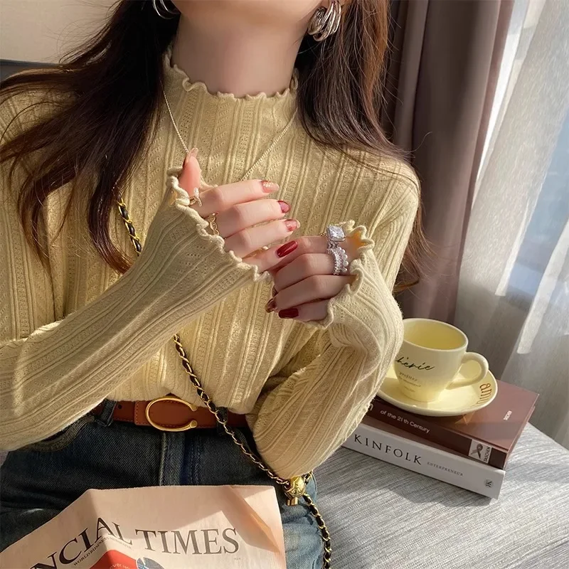 

Women Spring 2025 New Style Wooden Edge Design Fashionable Top White Half-High Collar Long Sleeve Knitted Base Shirt for