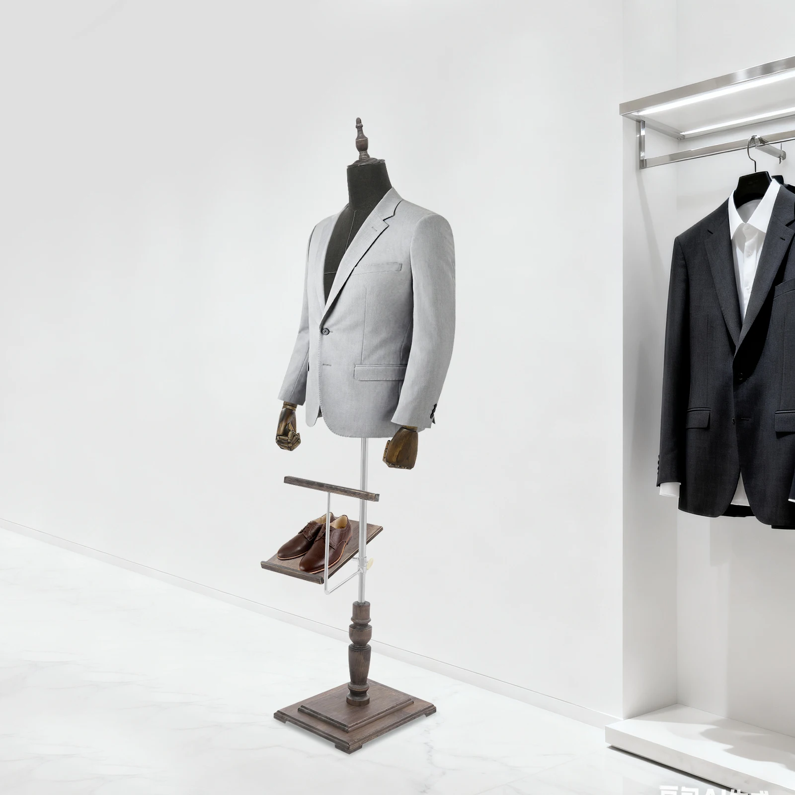 

Дисплей для одежды в форме мужского платья со съемным держателем для обуви и вешалкой для брюк, регулируемый по высоте угол для магазинов