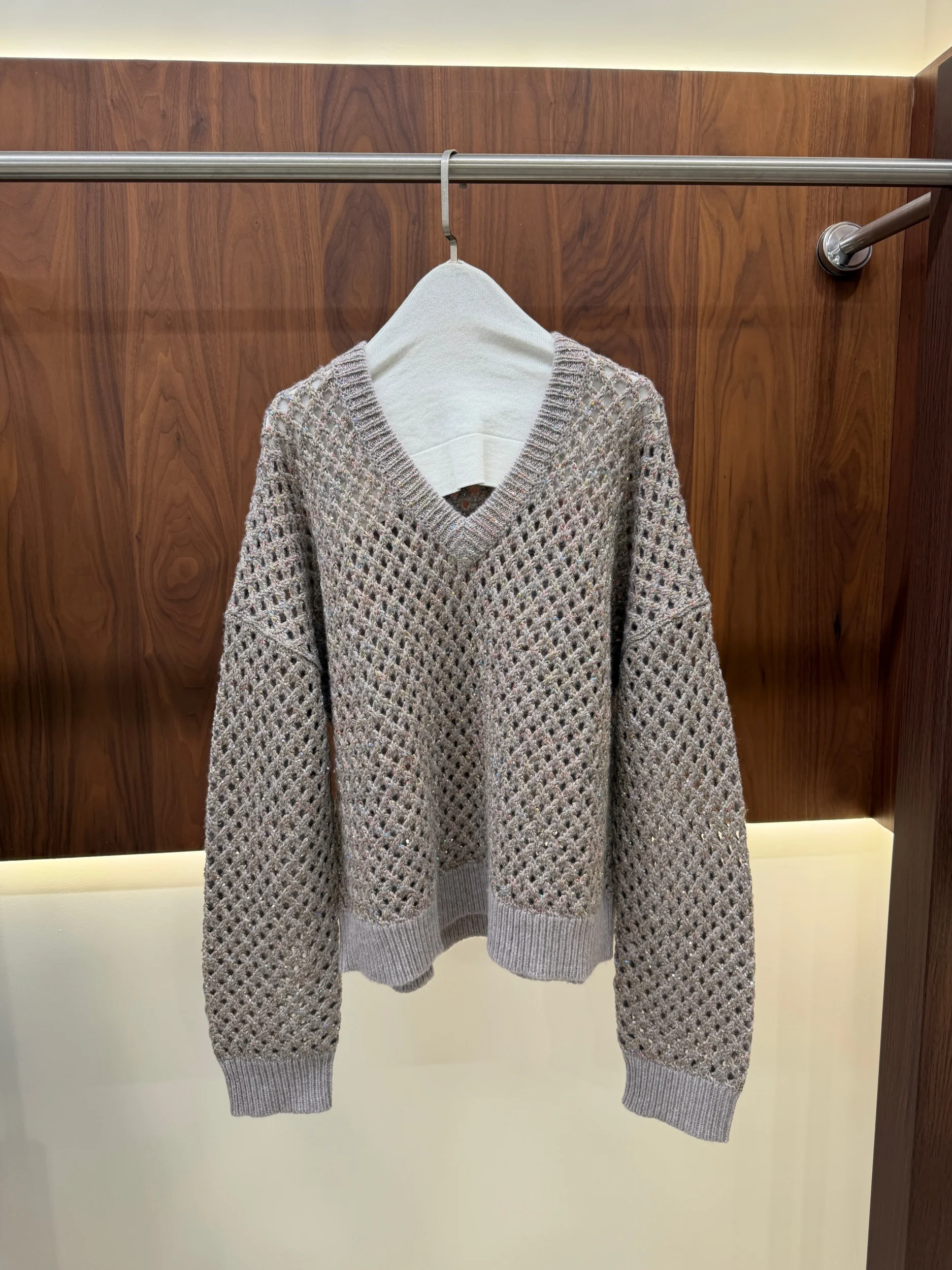 2026Women's Autumn/Winter V-Neck Cut-Out Long-Sleeve Wool Knit Pullover