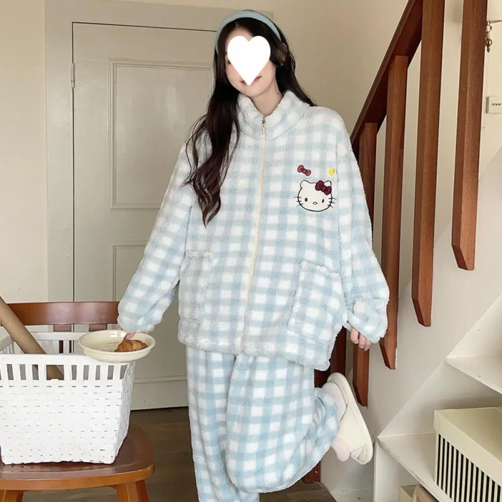Hallo Kitty Frauen Plüsch Pyjamas Set Sanrioed Kawaii Herbst Winter Verdicken Hause Kleidung Mädchen Cartoon Verdicken Nette Tops Hosen