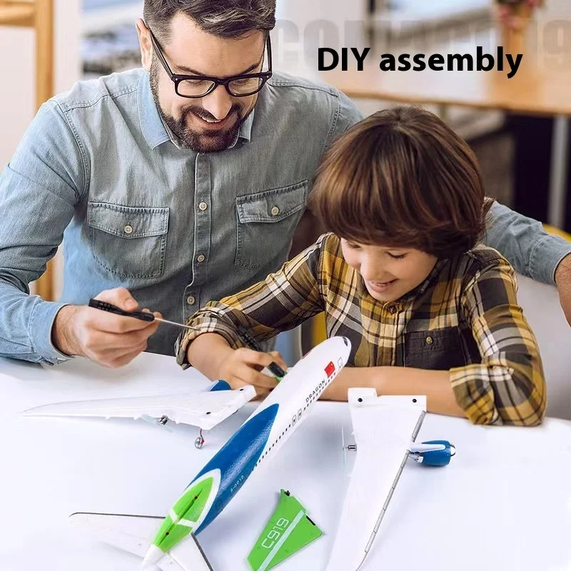 QF008B C919 طائرة 3CH RC، طائرة شراعية ثابتة الجناح من إسفنج EPP مع مجموعة DIY، نموذج طائرة التحكم عن بعد 2.4G للمبتدئين