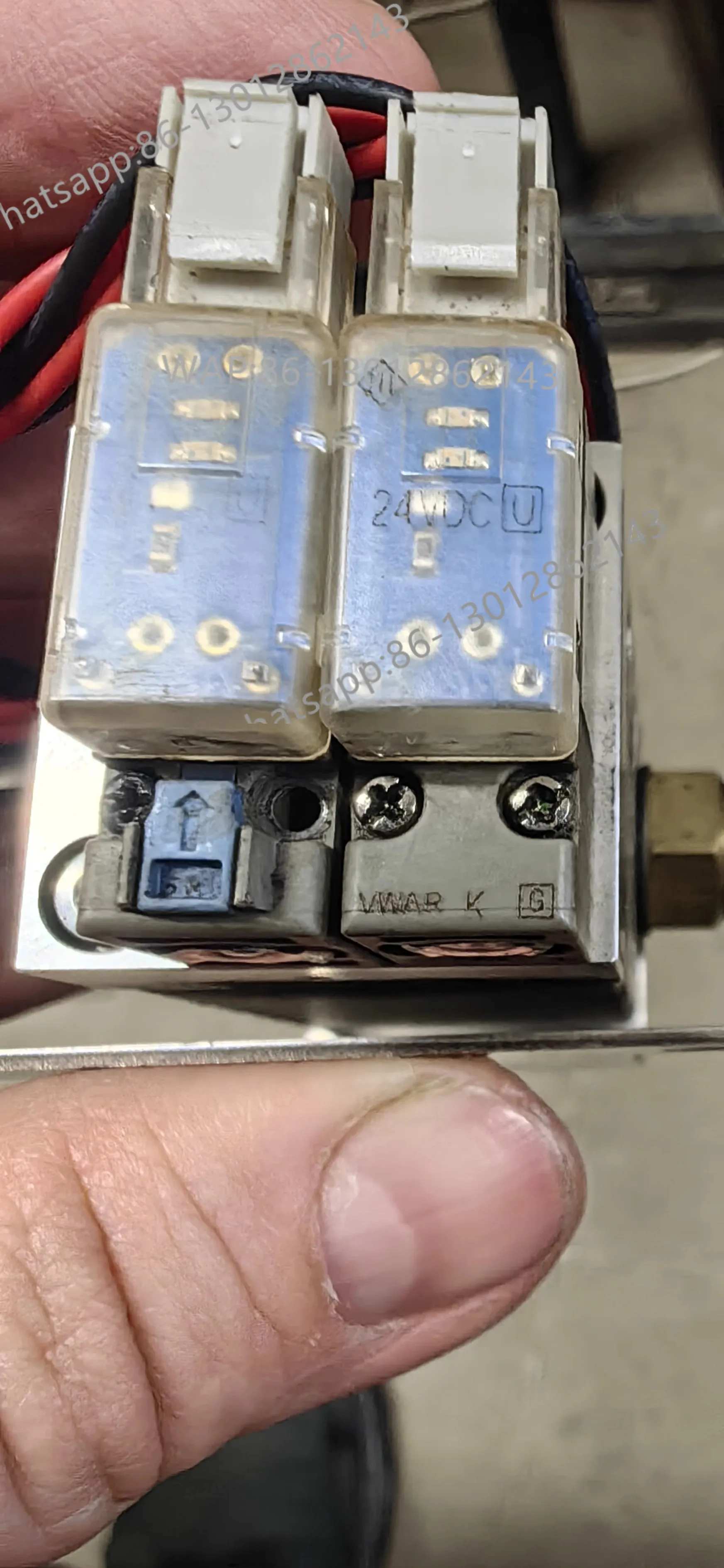 

2pcs Solenoid valve coil V124-5MOU + V111-5MOU