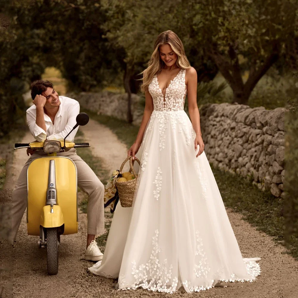 

MANRAY Gorgeous Wedding Dresses Pretty Bridal Gowns Lace Appliques Deep V Neck Sleeveless Backless Customized A Line Bridal Gown