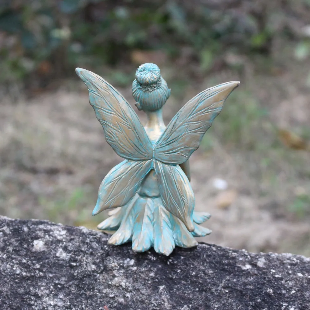 

Durable Retro Sitting Flower Fairy Figurine Resin Crafts Handmade Angel Wings Statue Funny Fairy Sculpture Home Office Decor