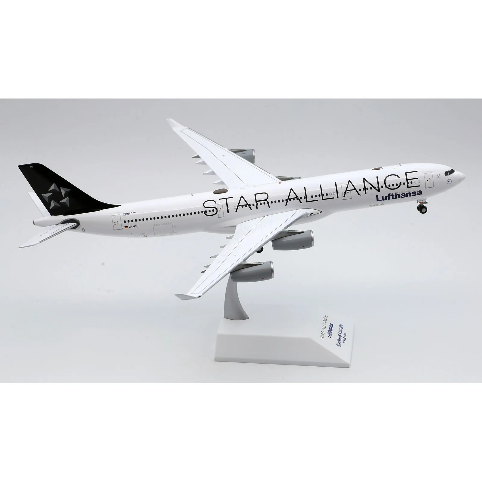 XX20150 Alloy Collectible Plane Gift JC Wings 1:200 Lufthansa \