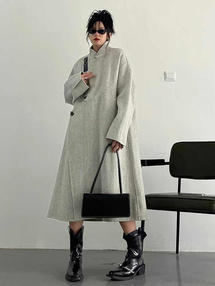 EAM Gray Irregular Length Casual Woolen Coat Loose Fit New Long Sleeve Women Jacket Fashion Tide Autumn Winter 2025 30A1764