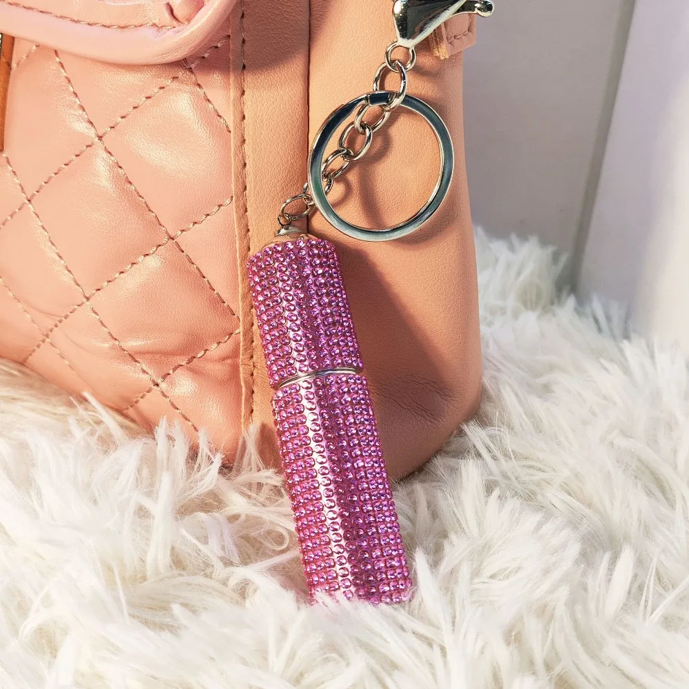 Fashion Diamond Filled Perfume Bottle KeyChain Exquisite KeyRing Jewelry Bag Key Chain Ring Press Spray Accessories Gift 10ml