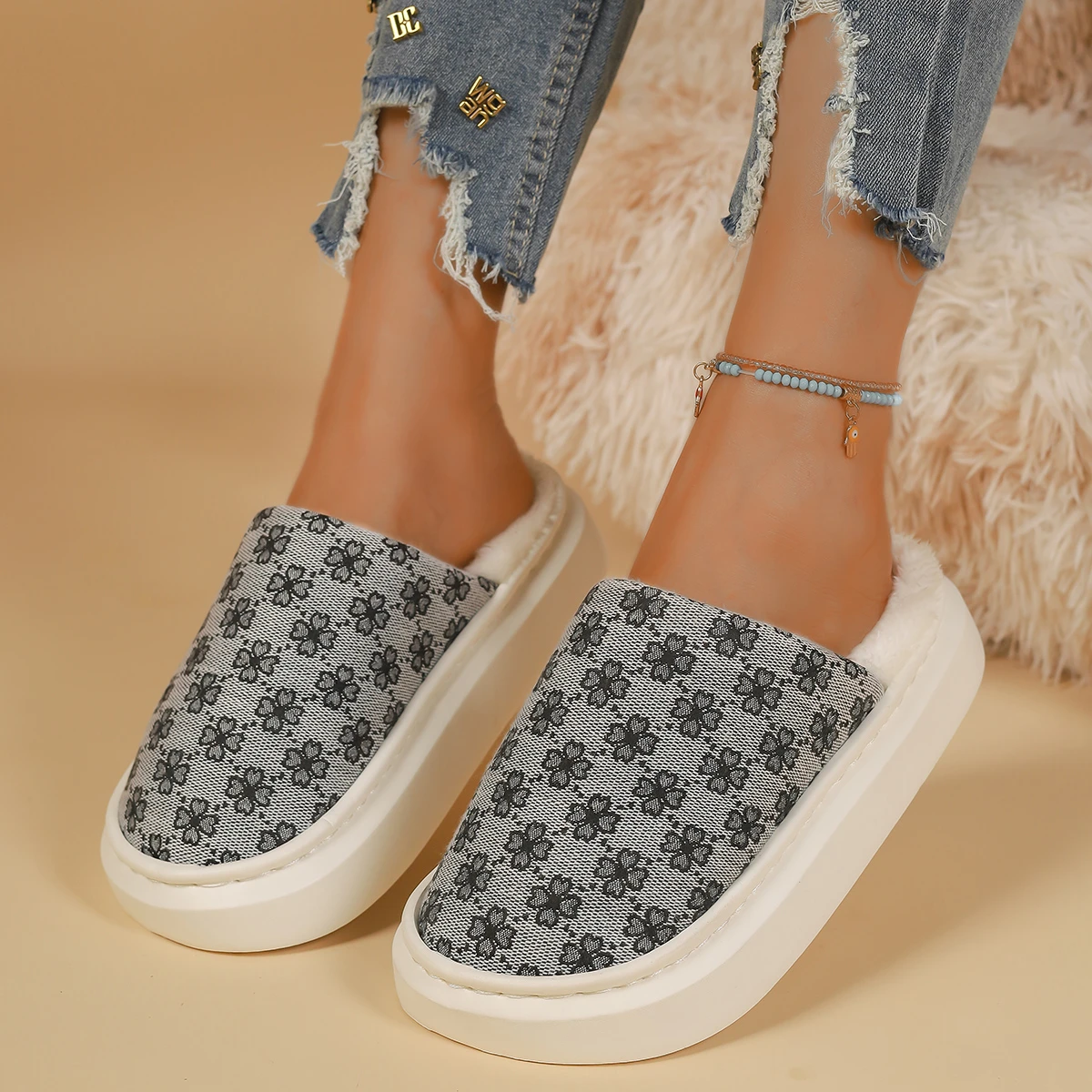 

2024 New Women Shoes Spring and Autumn Lightweight Thick-soled Fashion Cozy Sequined Loafers Casual Sports Shoes Women Slippers