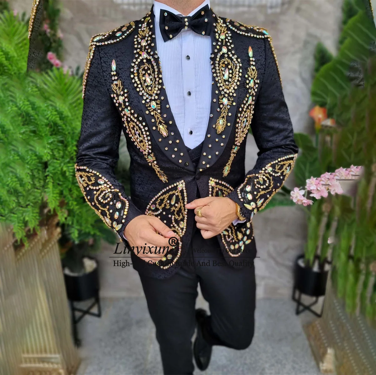 Luxury Embroidered Ornament Tuxedos Men Suits Customized Velvet Wedding Groom Dinner Male Prom Blazers Party Costume Homme