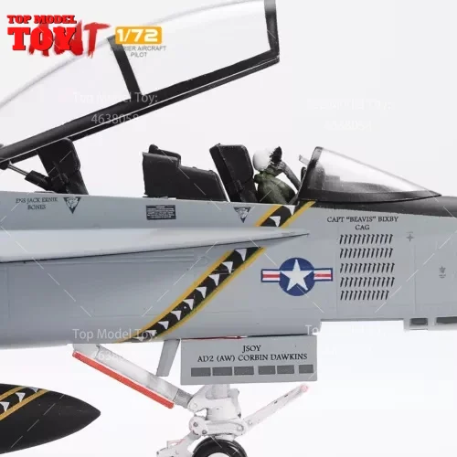 1/72 Scale Props Miniatures Fighter Pilot Sitting Posture Male Soldier Scene Accessories Model Fit Cars Vehicles Toys