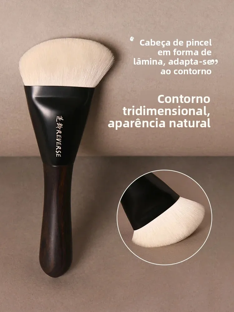 brocha-para-iluminar-el-contorno-de-la-cara-reverse-age-sandalwood-t68-blade-de-lana-fina-y-ligera-amigable-con-la-pie